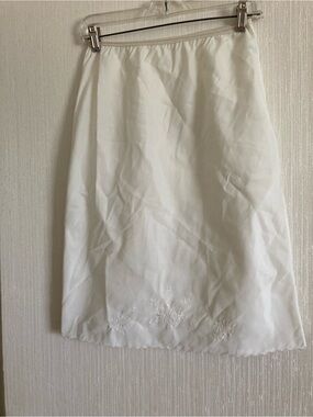 Fischer vintage embroidered slip